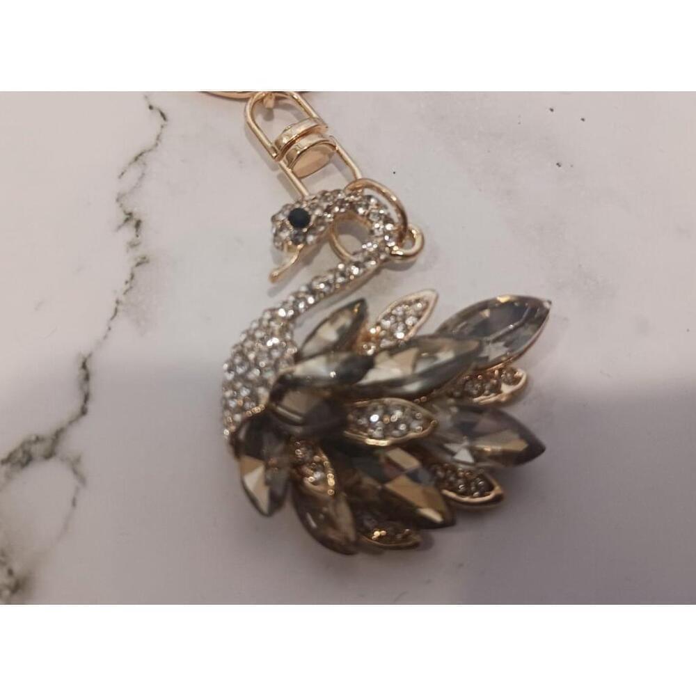 Swan Shaped Keychain In Gold - Picture 3 of 9